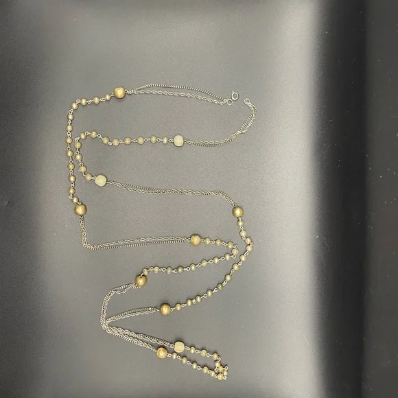 𝟔𝟎” 𝟏𝟗𝟓𝟎𝐬 𝐒𝐢𝐥𝐯𝐞𝐫 𝐏𝐞𝐚𝐫𝐥 𝐋𝐚𝐫𝐢𝐚𝐭 – 𝐓𝐡𝐞 𝐎𝐧𝐞 𝐓𝐡𝐚𝐭 𝐆𝐨𝐭 𝐀𝐰𝐚𝐲 ✨ - Picture 15 of 17